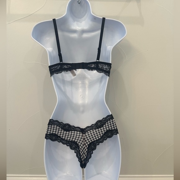 Victoria Secret Houndstooth Bra & Panty Set 32c / XS - Picture 2 of 9
